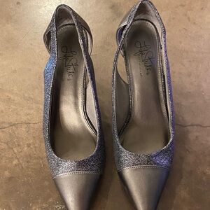 Life Stride Women's Gray Glitter Pointed-Toe Slingback Pumps with Silver Cap Toe